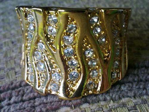 GOLD DIAMANTE WIDE RING 17 mm