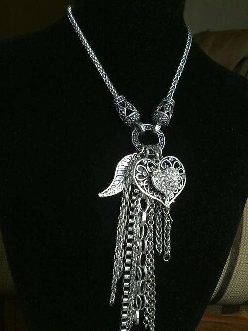 2011 HADASSAH COLLECTION!!STUNNING TIBETAN SILVER HEART  NECKLACE