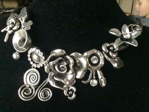 LAST ONE!!!GORGEOUS!! TIBETAN SILVER ROSE ROPE CHOKER NECKLACE