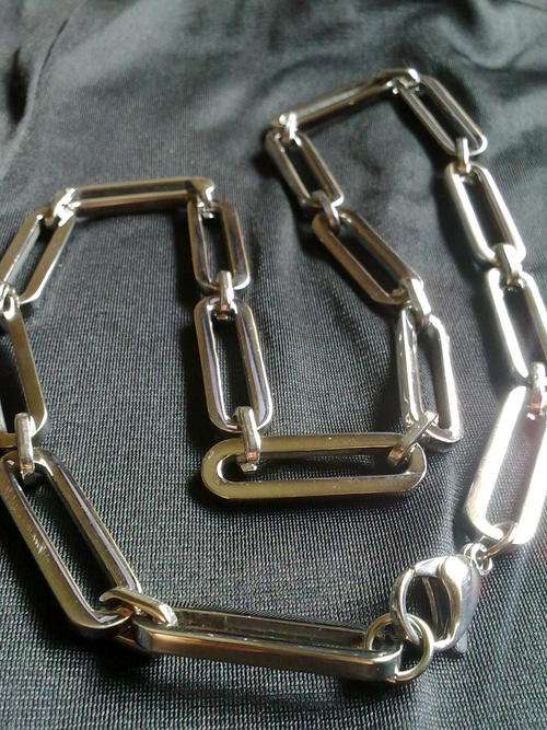 STUNNING STAINLESS STEEL NECKLACE