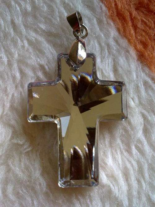 NEW!!! GLASS CRYSTAL CROSS PENDANT