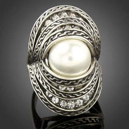 TIBETAN SILVER PEARLY RING 30 mm