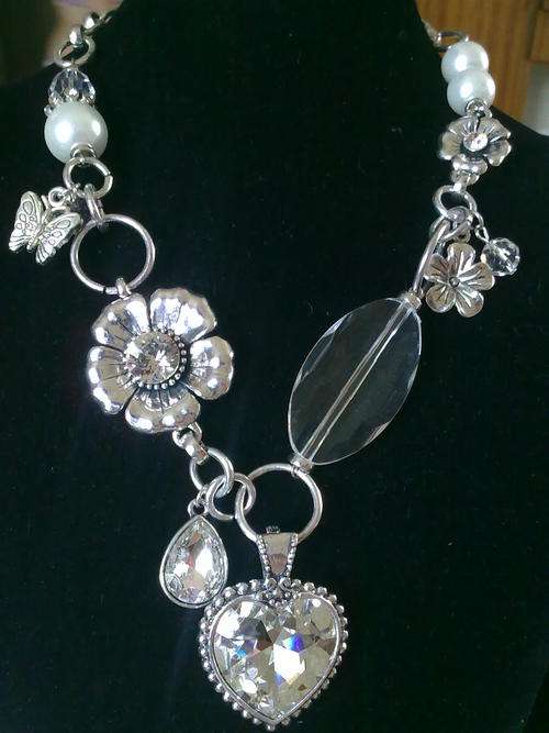 *R320* 2010 HADASSAH COLLECTION!!  TIBETAN SILVER CRYSTAL HEART FANCY  NECKLACE