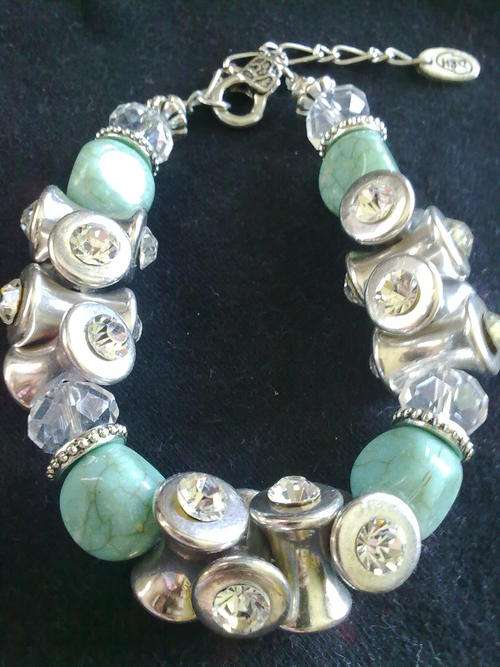 *R140* 2011 HADASSAH COLLECTION!!STUNNING TIBETAN SILVER TURQUISE BRACELET