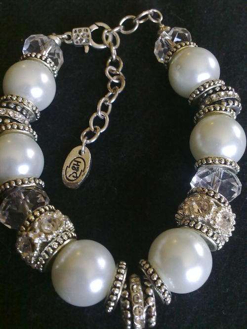 STUNNING TIBETAN SILVER PEARLY BRACELET 12 mm