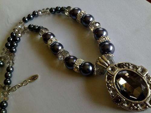 STUNNING!!! CHARCOAL OVAL CRYSTAL TIBETAN SILVER DARK PURPLE PEARLY NECKLACE