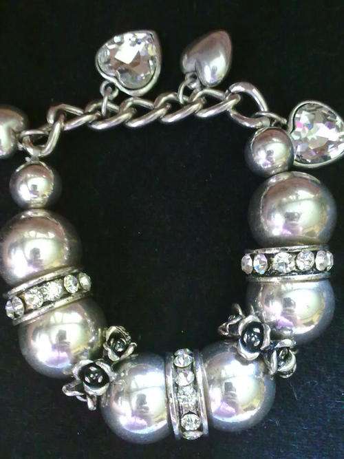 *R160* 2011 HADASSAH COLLECTION!!STUNNING TIBETAN SILVER BIG BALLS DIAMANTE BRACELET