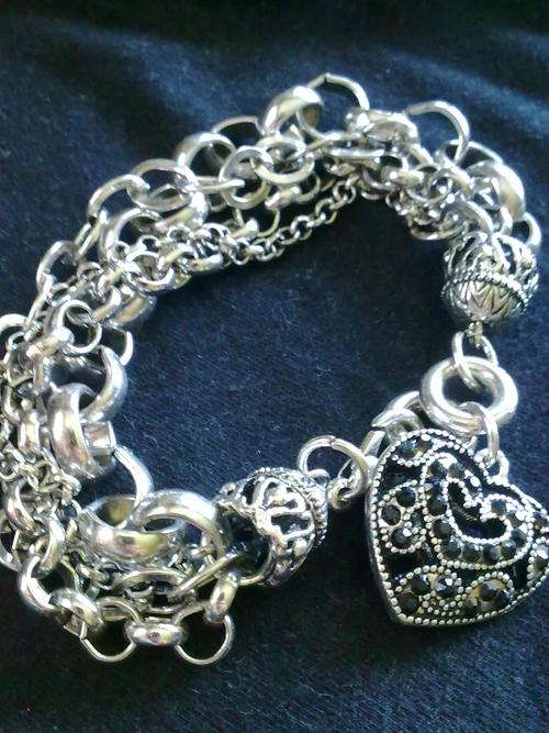EXCLUSIVELY FROM THE 2011 HADASSAH COLLECTION  TIBETAN SILVER MULTI CHAIN HEART CHARM  BRACELET