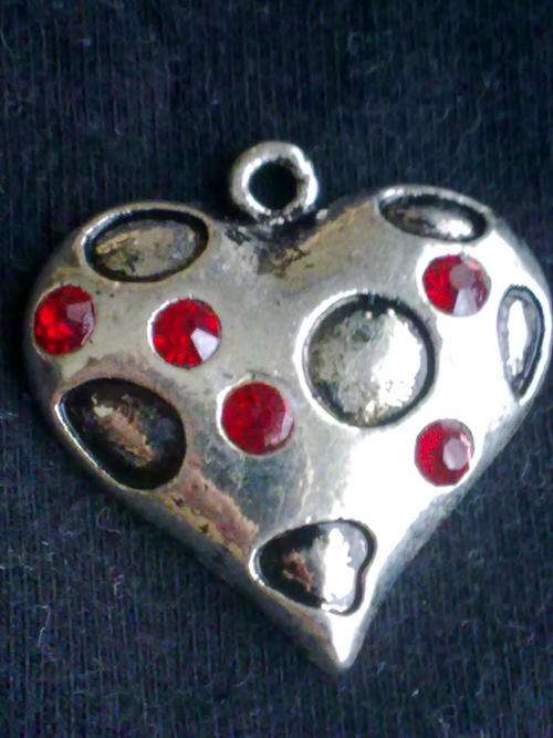 STUNNING TIBETAN SILVER RUBY RED HEART CHARM/PENDANT