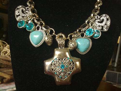 ONE ONLY, HAND MADE!! STUNNING TIBETAN BLUE CHARMS NECKLACE