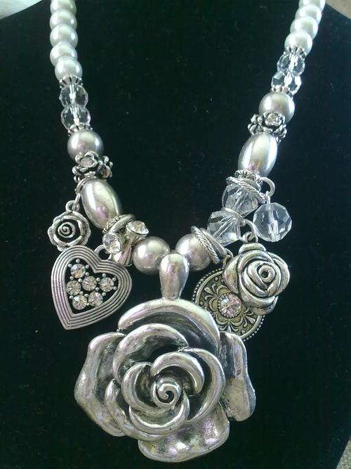 STUNNING!! PEARLY TIBETAN SILVER ROSE FANCY NECKLACE
