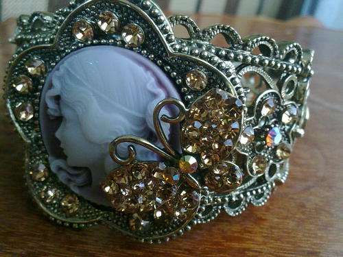 STUNNING TIBETAN SILVER CAMEO OLD GOLD TONE CUFF BANGLE