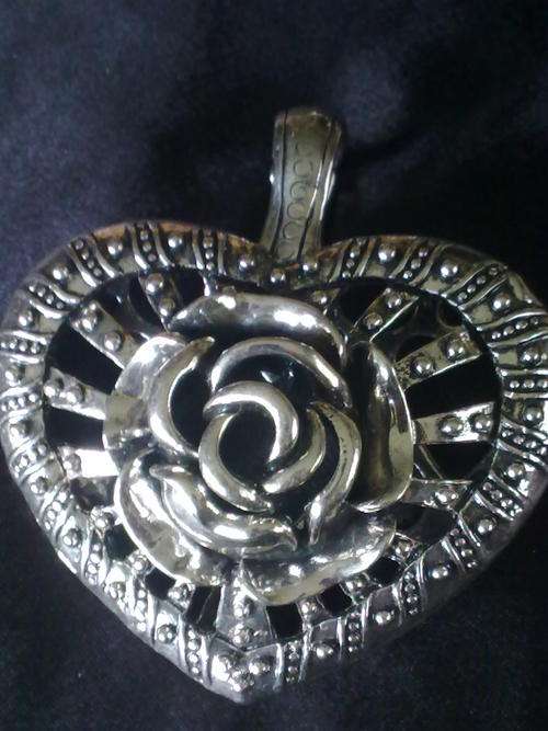 STUNNING TIBETAN SILVERLARGE ROSE HEART PENDANT