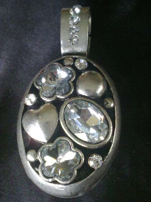 STUNNING TIBETAN SILVER LARGE DIAMANTE OVAL PENDANT