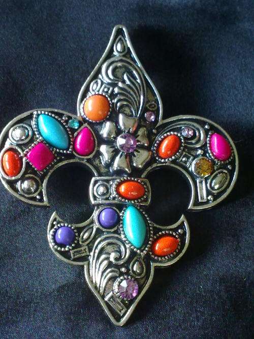 STUNNING TIBETAN SILVER LARGE COLOR PENDANT