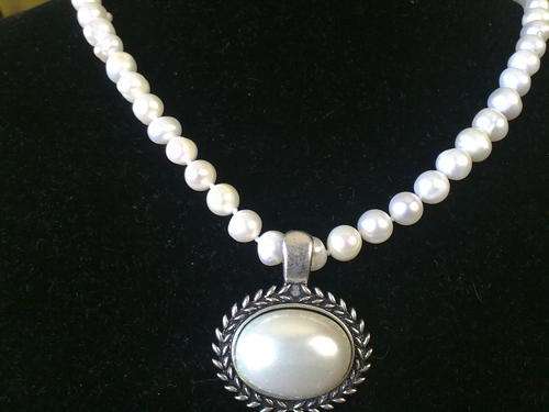 GENUINE FRESHWATER PEARL LONG NECKLACE WITH GORGEOUS PENDANT