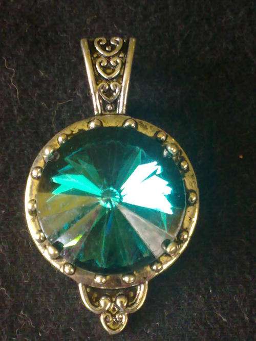 STUNNING TIBETAN SILVER TURQUOISE BLUE PENDANT