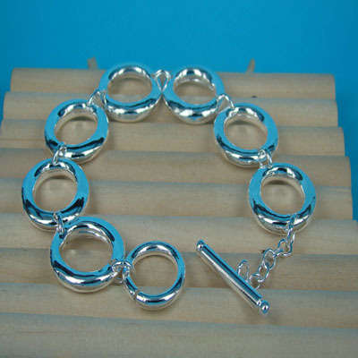 STUNNING SILVER MULTI CIRCLE BRACELET