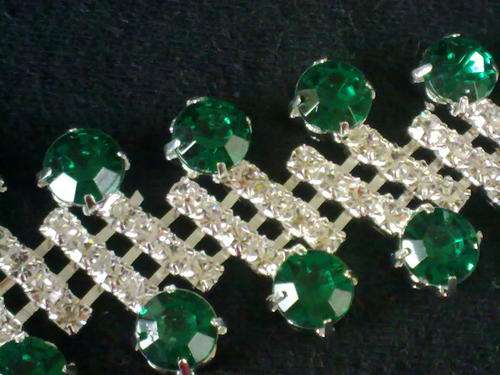 27 mm STUNNING SILVER EMERALD GREEN & DIAMANTE RHINESTONE BRACELET