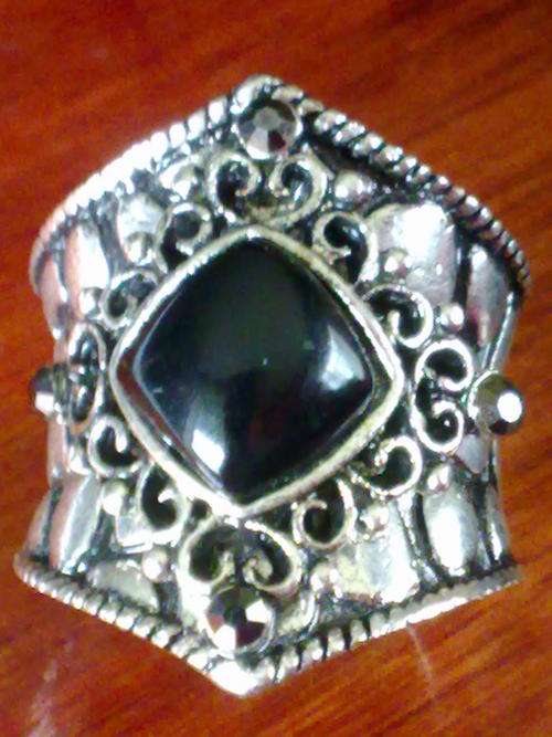 TIBETAN SILVER IMITATION ONYX RING