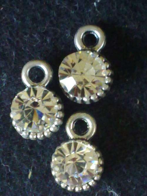 STUNNING TIBETAN SILVER CRYSTAL  ROUND CHARM