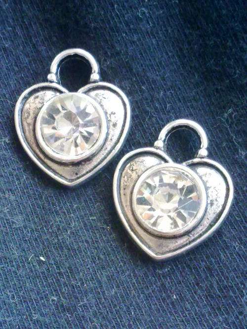 STUNNING TIBETAN SILVER CRYSTAL CHARM