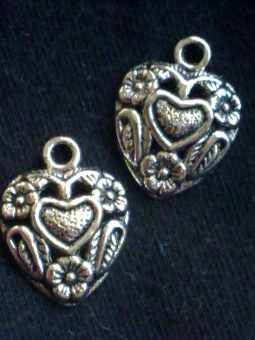 TIBETAN SILVER FILIGREE HEART PENDANT/CHARM