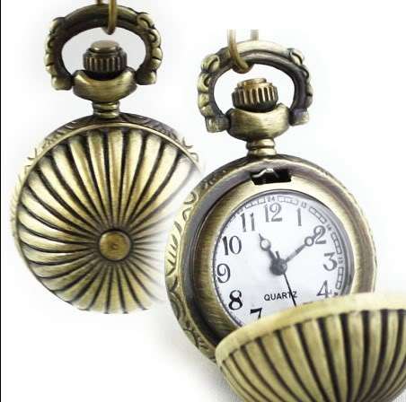 BEAUTIFULL MATT COPPER TONE ROUND NECKLACE Pocket Watch
