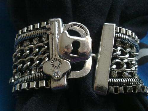 STUNNING WIDE TIBETAN SILVER MULTI STRAND KEY/LOCK BRACELET