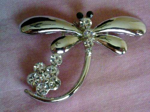 GORGEOUS DRAGONFLY DIAMANTE PIN BROOCH