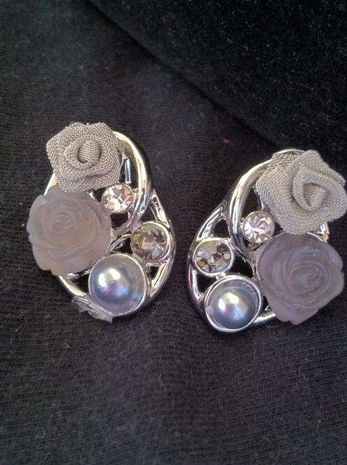 STUNNING TIBETAN SILVER CRYSTAL,PEARLY,ROSE  EARRINGS