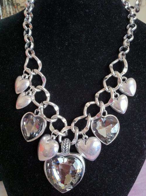 STUNNING TIBETAN SILVER  MULTI CHARCOAL CRYSTAL CHARMS NECKLACE