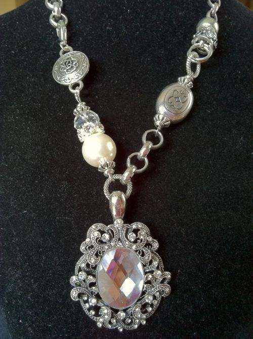 STUNNING!!! TIBETAN SILVER FANCY ANTIQUE LOOK DIAMANTE NECKLACE