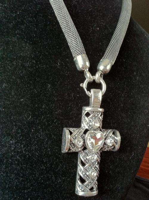 TIBETAN SILVER CROSS MESH NECKLACE