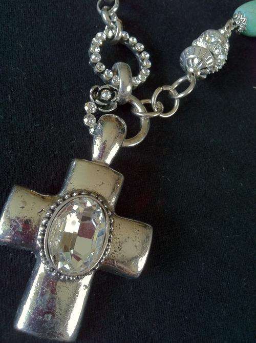 STUNNING TIBETAN SILVER  CLEAR CRYSTAL CROSS PENDANT FANCY NECKLACE