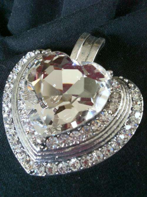 NEW!!!  TIBETAN SILVERCRYSTAL HEART PENDANT