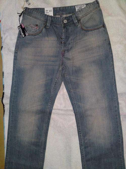 ** BRAND NEW ZATHAN DIESEL JEANS SIZE 32 **