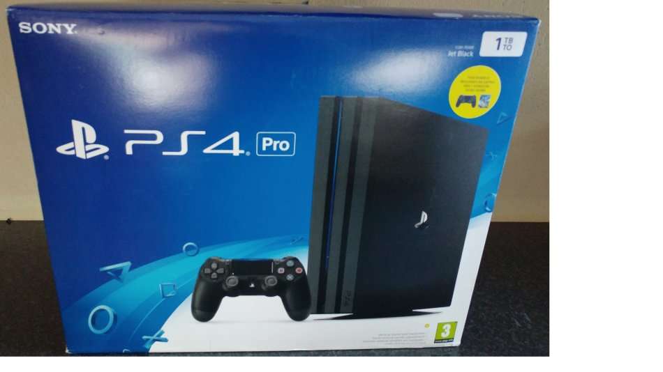 Sony Playstation 4 Pro 1Tb + Extra Controller & Horizon Zero Dawn