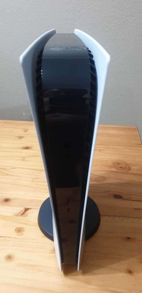 PlayStation 5 (PS5) - Glacier White (Digital Edition)