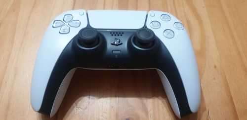 PlayStation 5 (PS5) - Glacier White (Digital Edition)