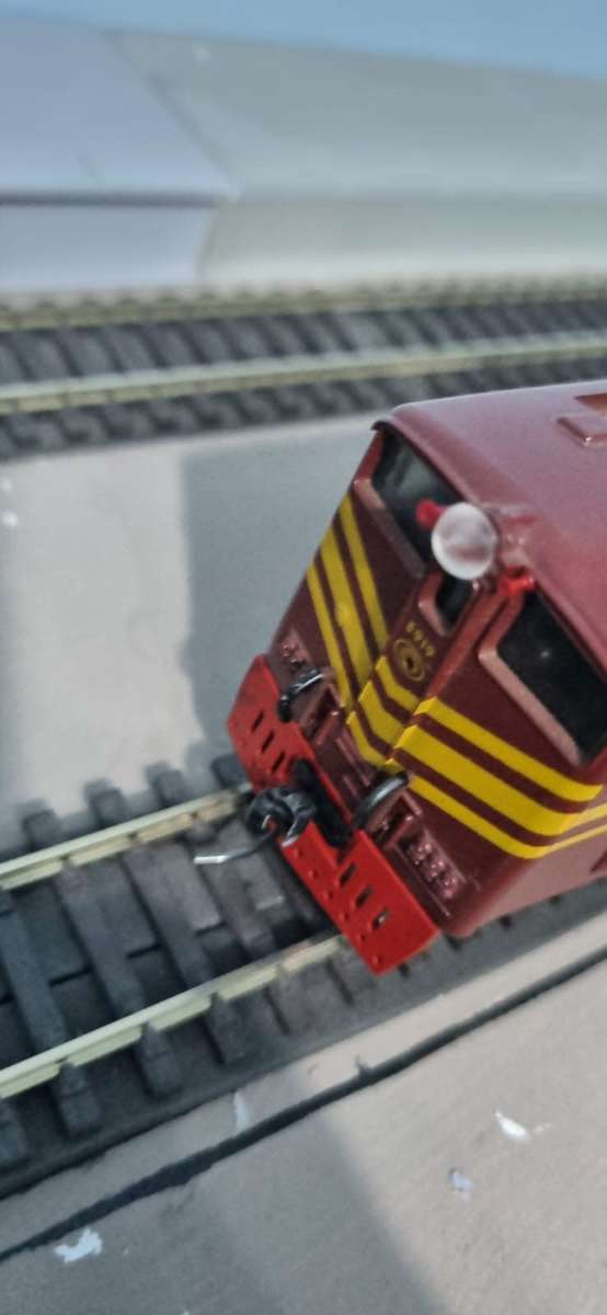 Lima 5E horns and headlight upgrade kit