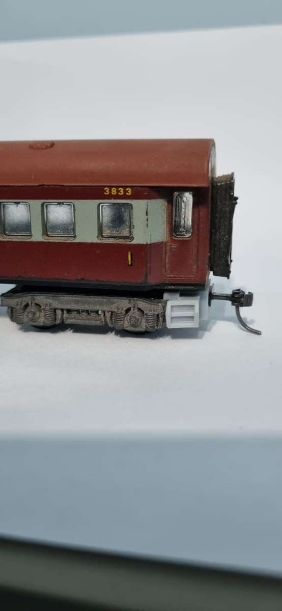 LIMA SAR PASSENGER COACH STEPS WITH KADEE GEARBOX MOUNT