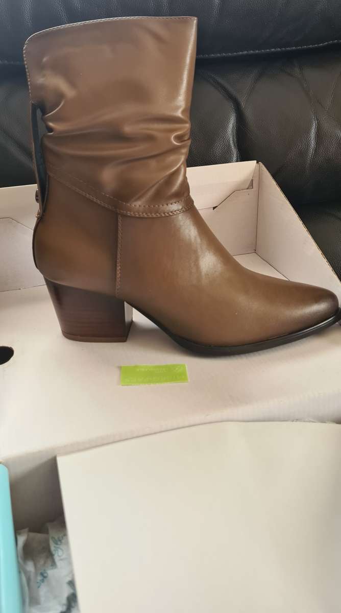 Ladies Hush Puppies ankle boots