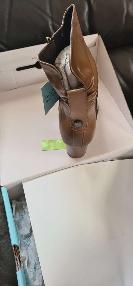 Ladies Hush Puppies ankle boots