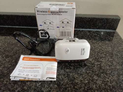Wireless-N WiFi repeater (WiFi extender)