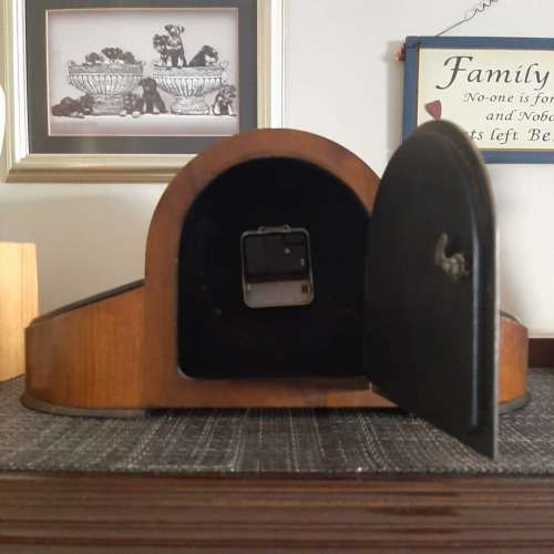 vintage style wooden mantle clock