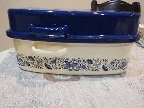 Rare Pointerware enamel blue and white roasting dish