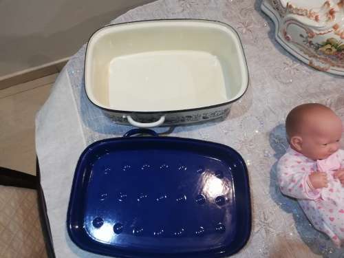 Rare Pointerware enamel blue and white roasting dish
