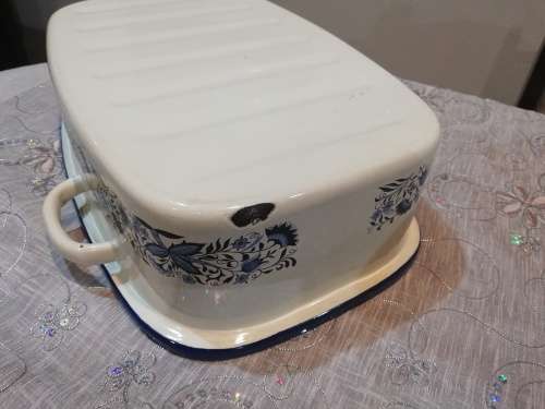 Rare Pointerware enamel blue and white roasting dish