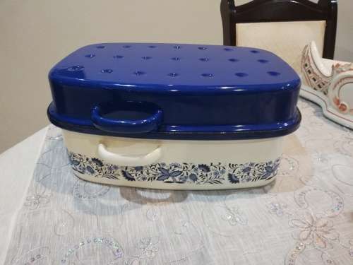 Rare Pointerware enamel blue and white roasting dish